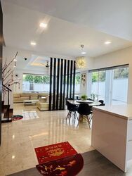 Straits Gardens (D27), Terrace #540533461